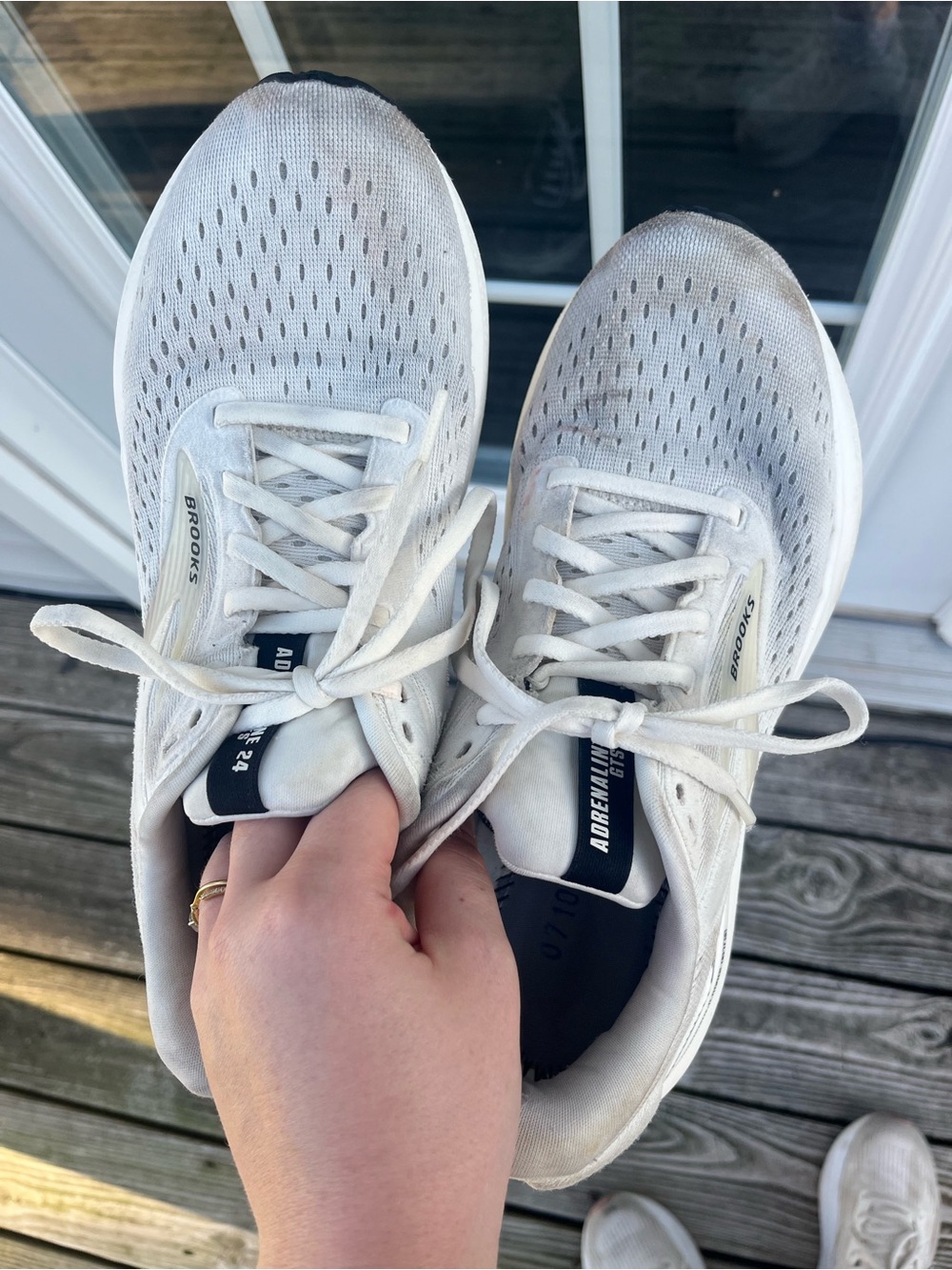 Brooks Kids White Lace-Up Running Sneakers